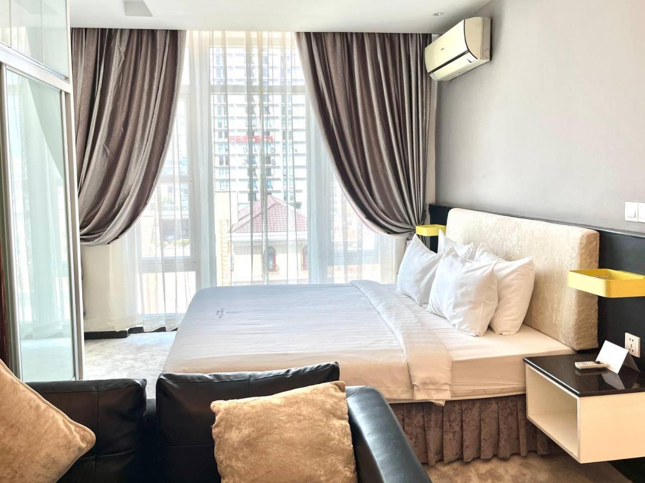 Naki Suites @ Silvertown Phnom Penh Luaran gambar