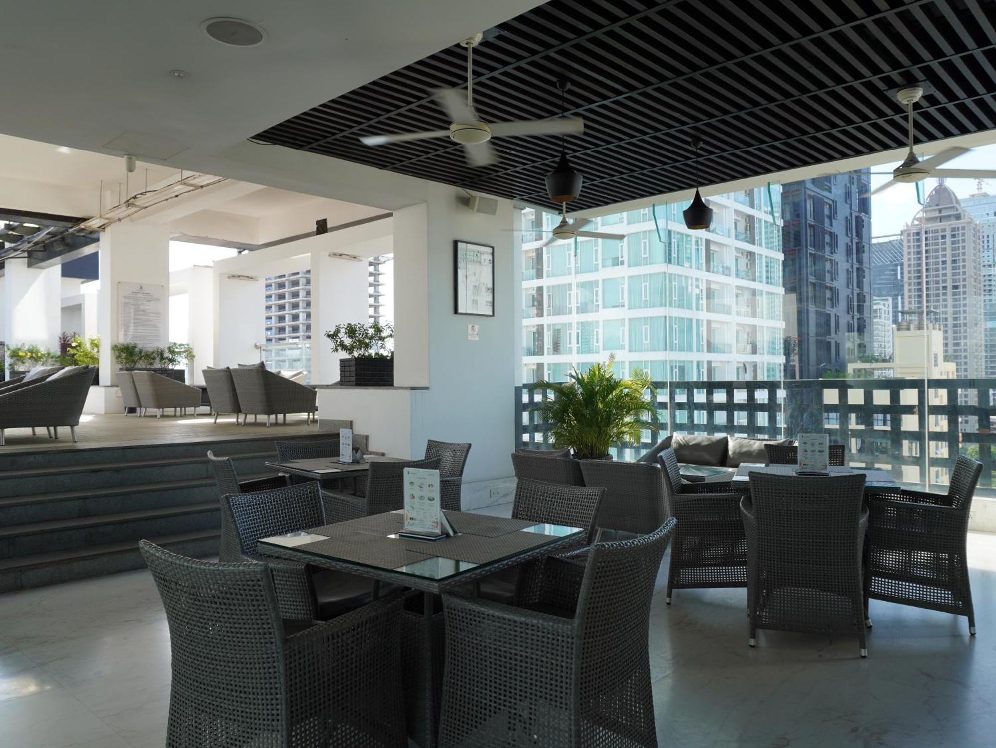 Naki Suites @ Silvertown Phnom Penh Luaran gambar